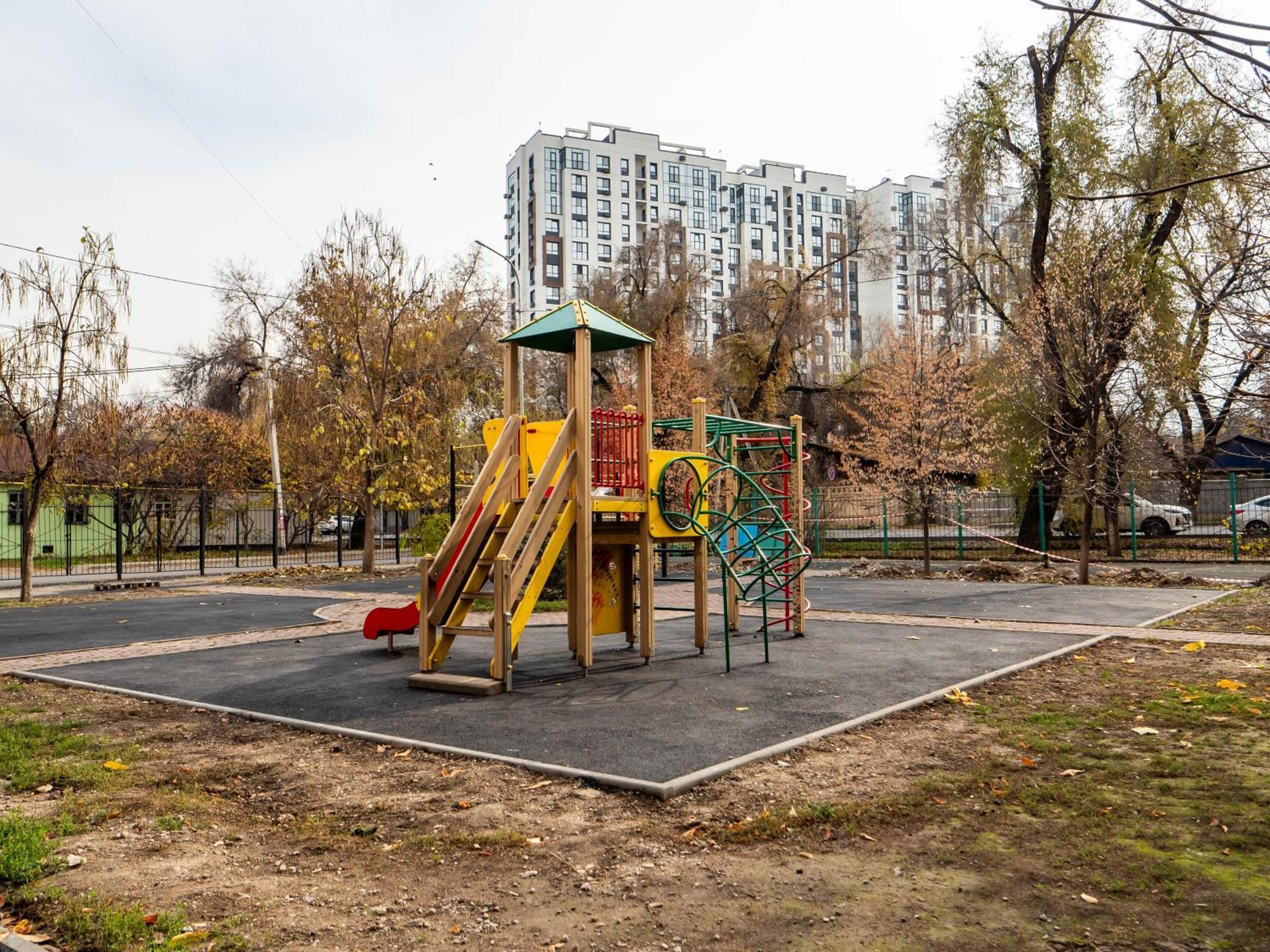 Apartment Оn Makatayeva 5 B Almaty Luaran gambar
