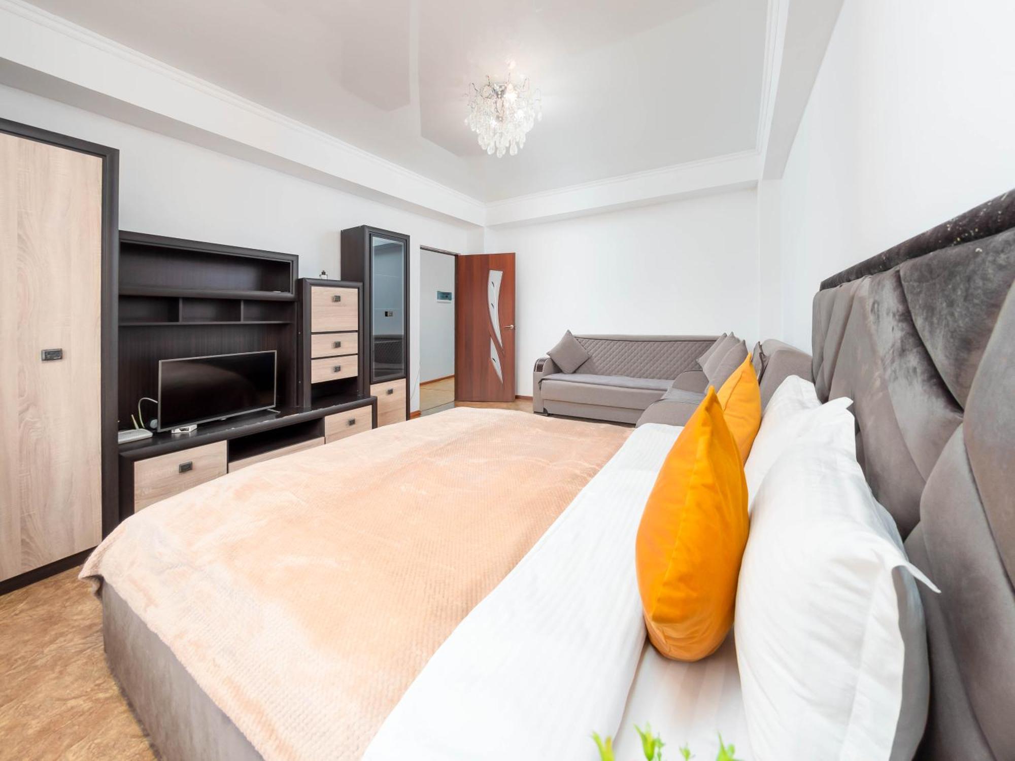 Apartment Оn Makatayeva 5 B Almaty Luaran gambar
