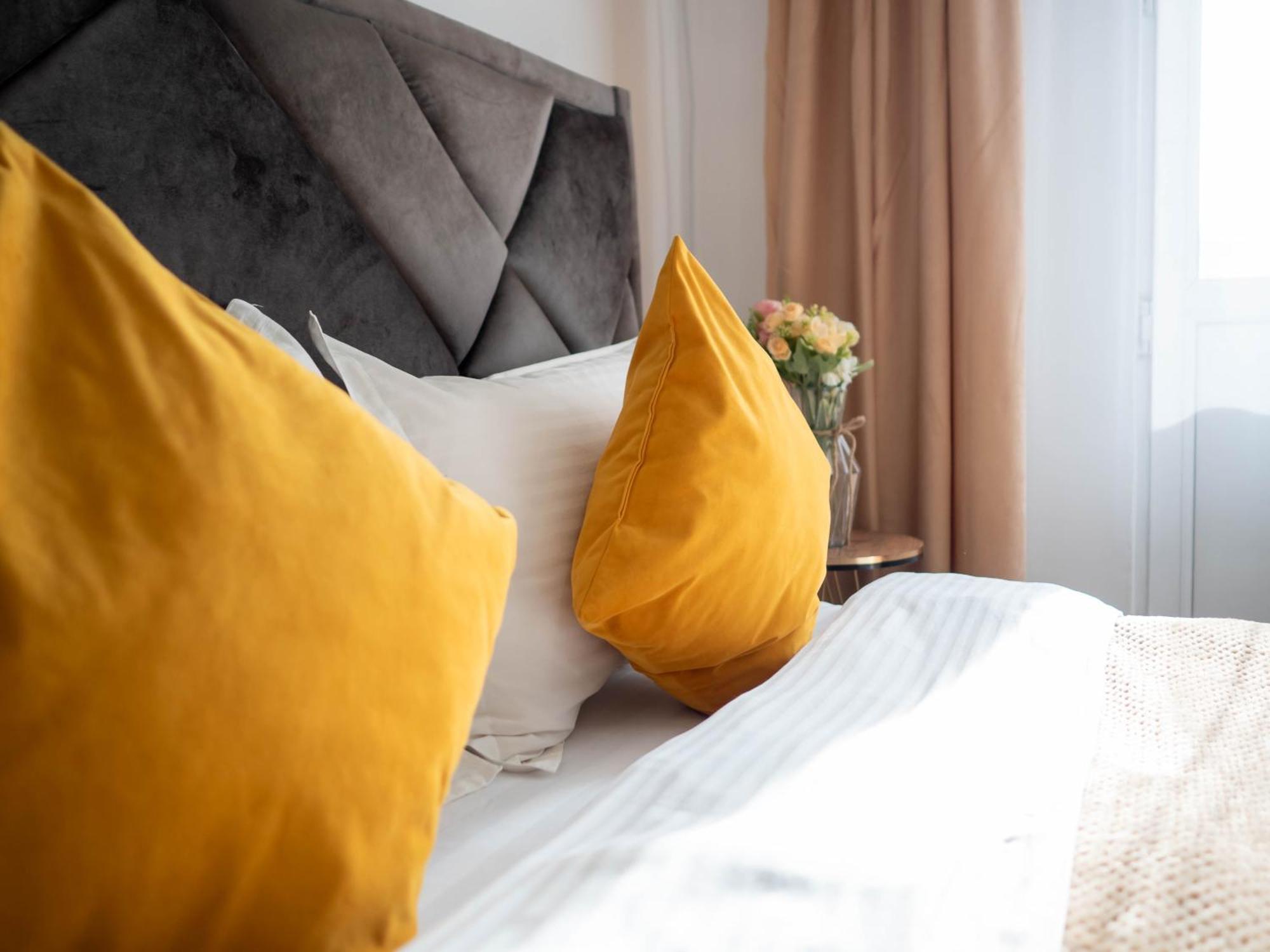 Apartment Оn Makatayeva 5 B Almaty Luaran gambar